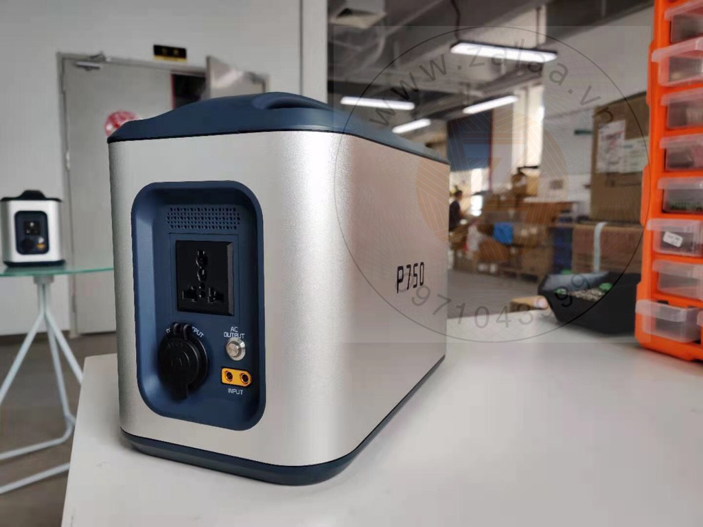 Bộ Lưu Điện đa năng tích hợp dùng thiết bị điện 12V-24V-220V sạc bằng Năng Lượng Mặt Trời hoặc điện lưới AC220V