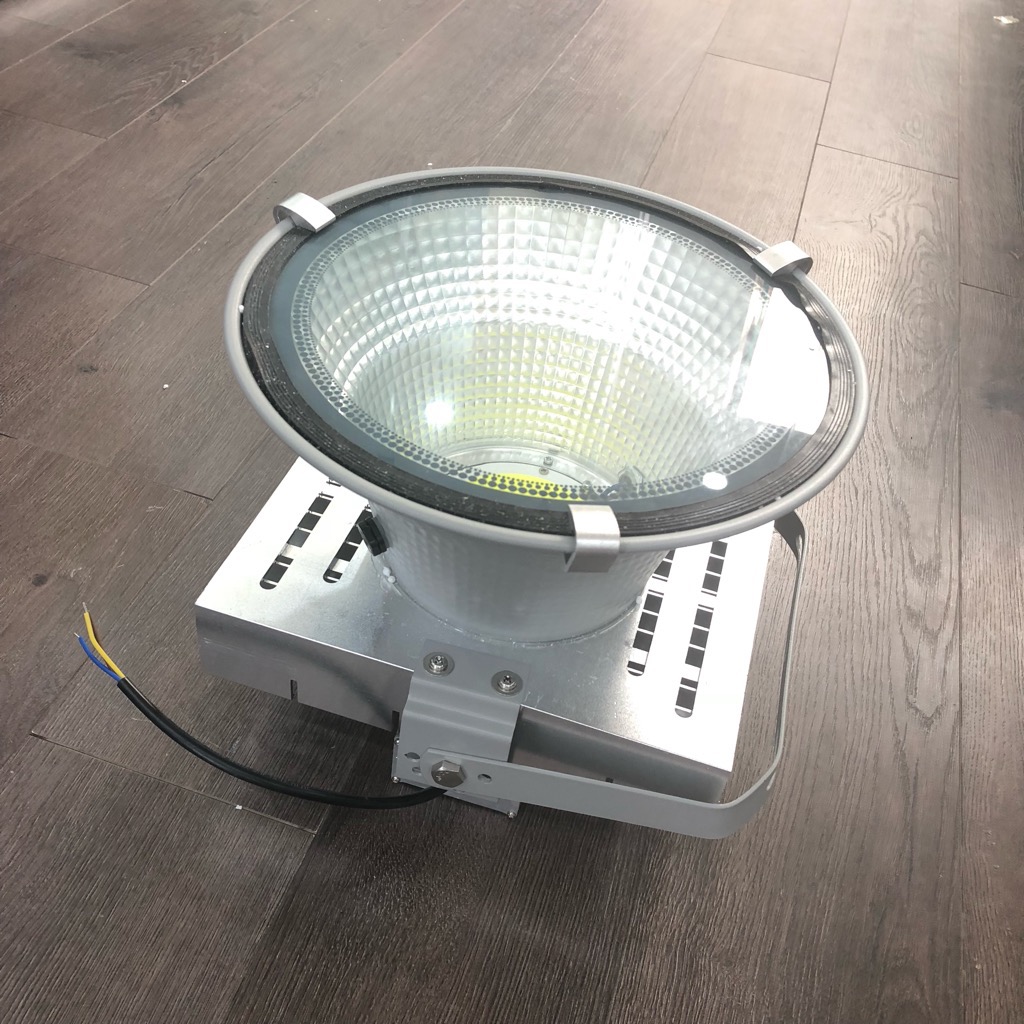 Đèn pha led rọi 200w mã sản phẩm ZFR-200 ZALAA