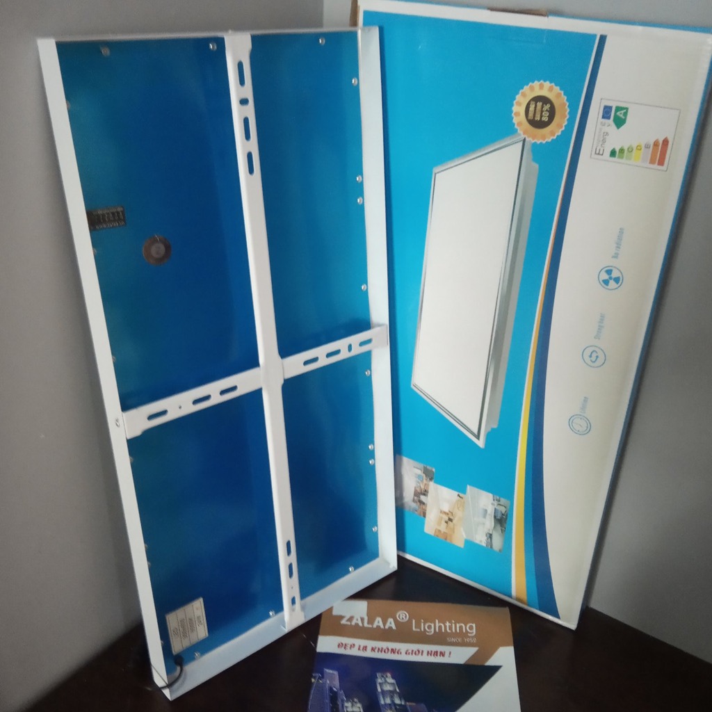 Đèn Panel ốp nổi 300*600 mm Bảo hành 2 năm