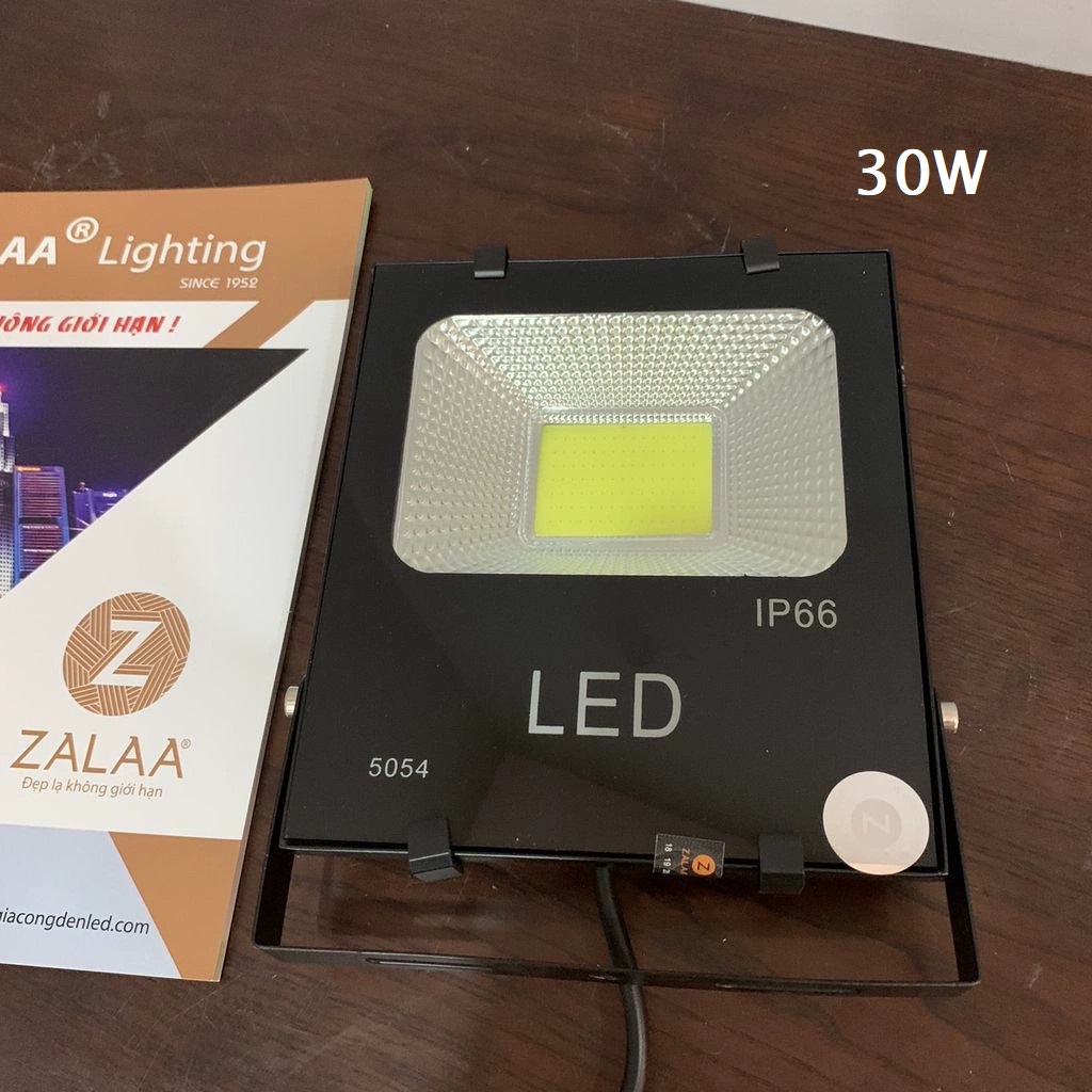 Đèn Pha LED Chip COB Chiếu Sáng Ngoài Trời Công Suất Từ 10W đến 200W