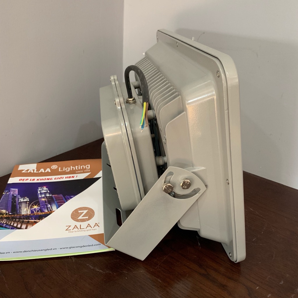 Đèn pha led rộng 300w mã sản phẩm ZFR-300 ZALAA