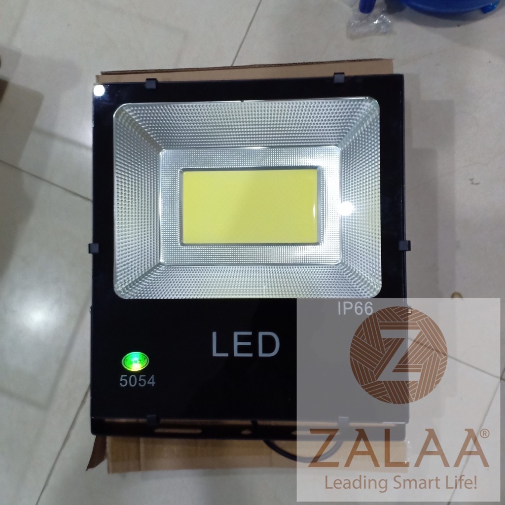 Đèn pha led 100w IP65 bảo hành 2 năm mã số ZFR-100BS