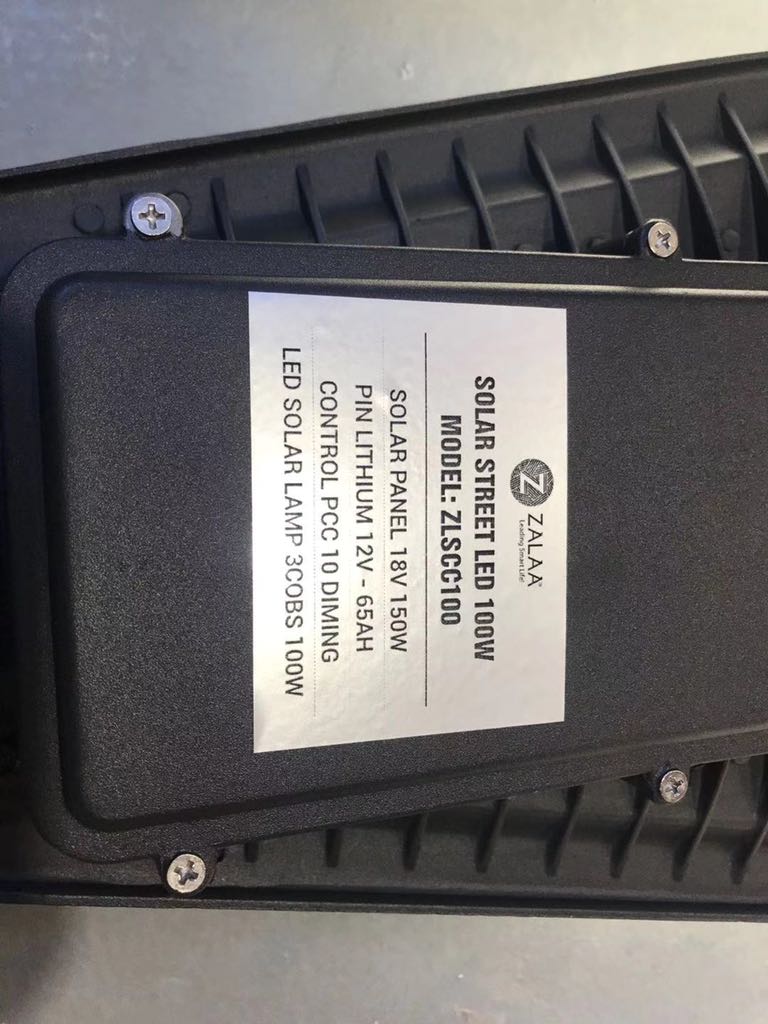 Đèn năng lượng mặt trời 100w - Dự án