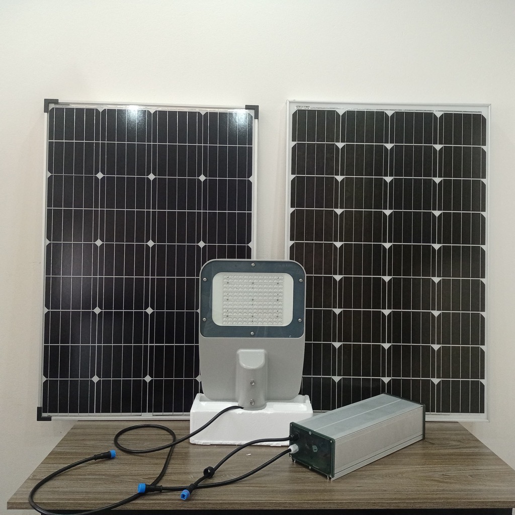 Đèn Đường LED Năng Lượng Mặt Trời 100W mẫu đèn BRP 371; 372; 373 OEM Philips