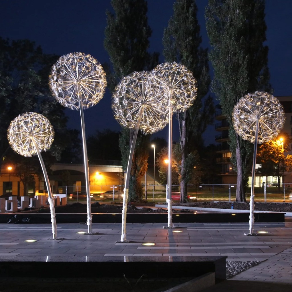 Trụ Cột Đèn Inox Cao 6M Sử dụng Treo Bông Hoa Bồ Công Anh Dandelion Ngoài Trời