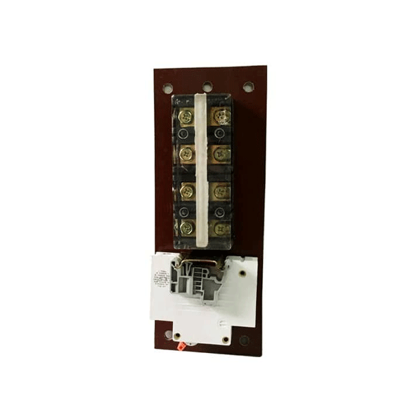 Bảng Điện Cửa Cột Đèn Gồm 4 Cực + 1 Aptomat 1 cực 6A-10A