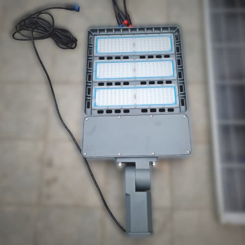 Bộ Đèn Đường Năng Lượng Mặt Trời Công Suất Thực 100W ZTT-100-2023 ZALAA