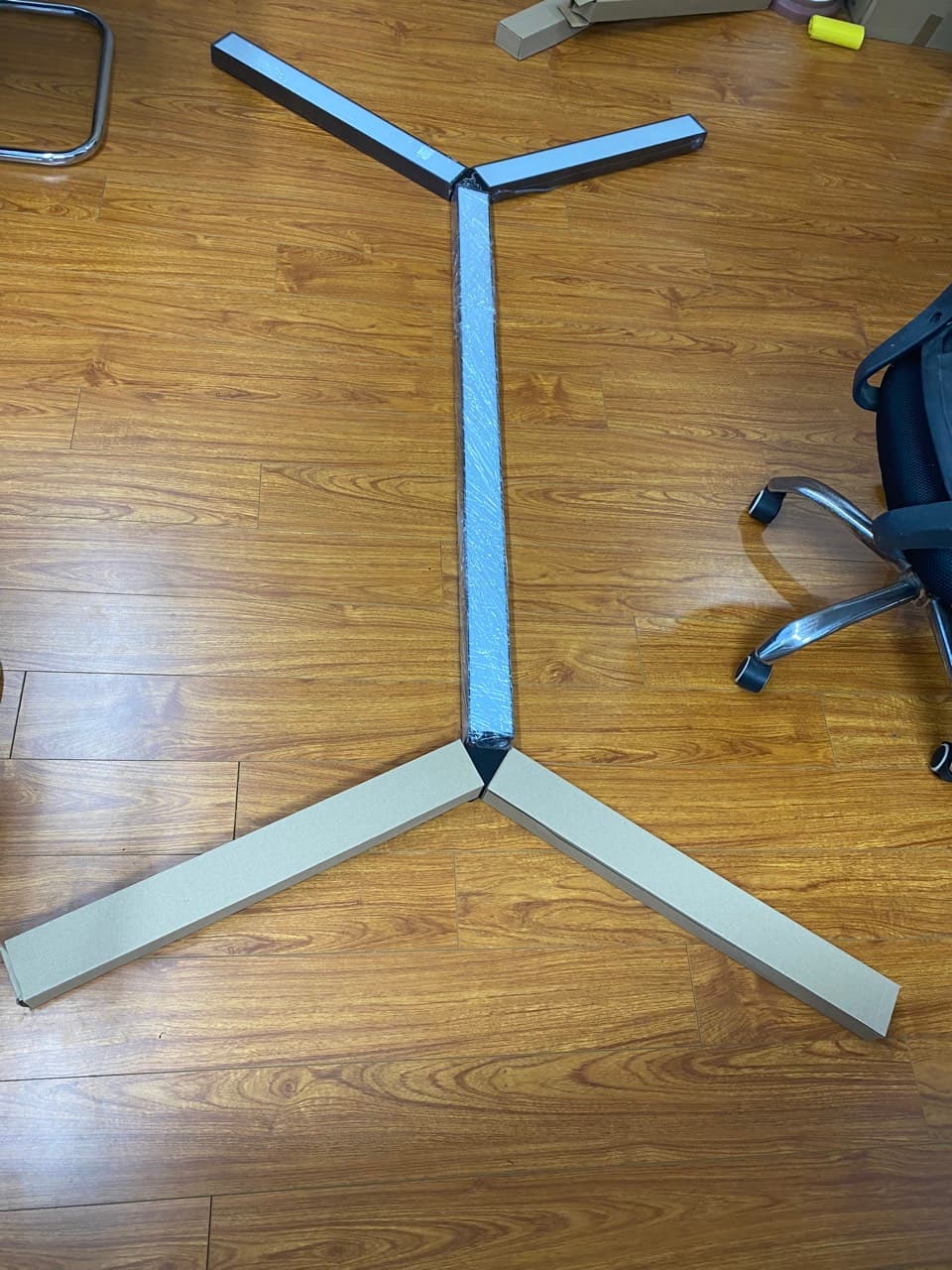 Bộ Đèn Thả Trần Văn Phòng Công suất 120w - Ghép Kiểu Xương Cá, Kích thước L2000x1000