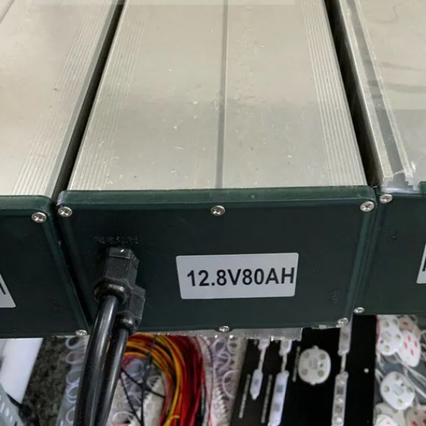 Bộ lưu điện Pin Lithium FePO4 12,8V/80Ah cho đèn năng lượng mặt trời Zalaa Battery Lithium Solar Street light