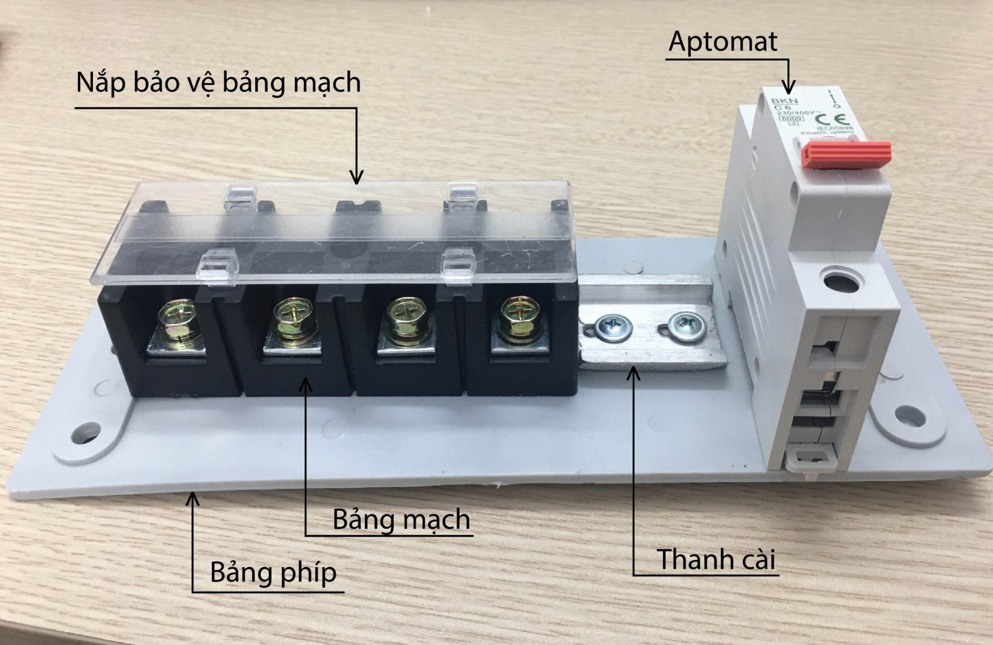 Bảng Điện Cửa Cột Đèn Chiếu Sáng