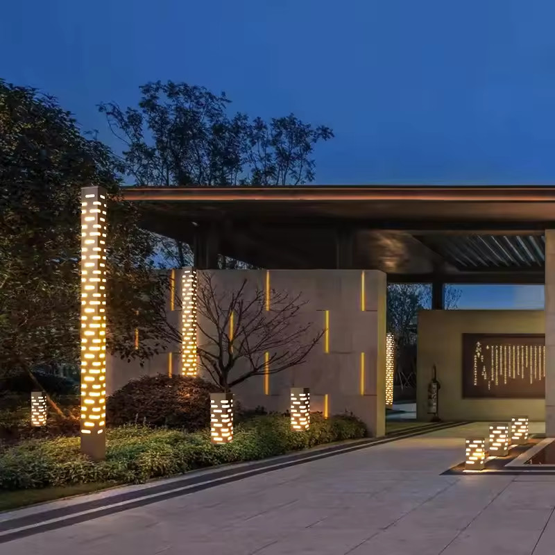 Cột Đèn LED Cao 2m-4m thân cột có hoa văn cắt CNC theo yêu cầu