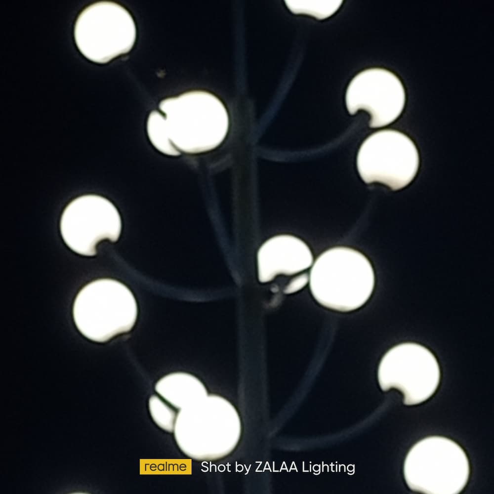 Cột Đèn LED Cây Thông Trang Trí Gần Công Viên Thiên Văn Học tại KĐT Dương Nội, Hà Đông