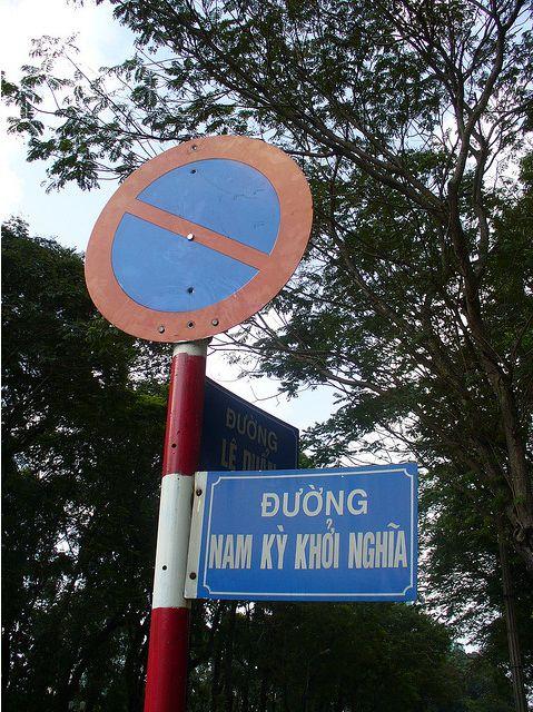 Cột Ghi Tên Chỉ Dẫn Đường vào Khu Đô Thị, Khu Tòa Nhà, Trung tâm thương mại, Bệnh viện, Công Viên...