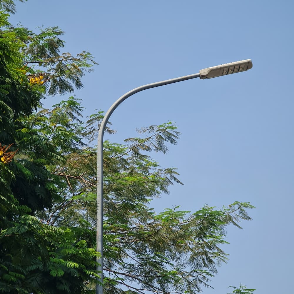 Cột Đèn Cao Áp Liền Cần Đơn cao từ 6m đến 11m chiếu sáng đường phố