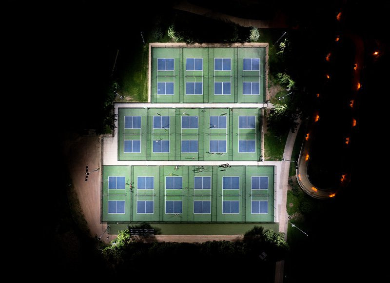 Đèn Chiếu Sáng Sân Thể Thao Pickleball 100W 200W 300W 400w cho cụm 2 sân đến 4 sân