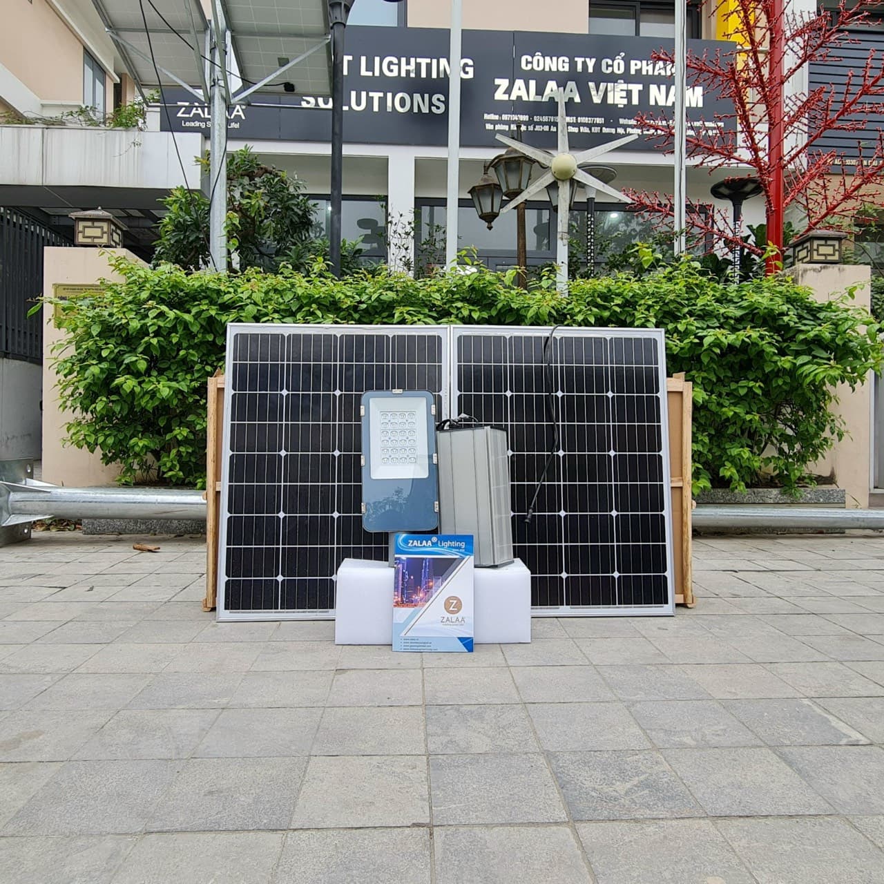 Đèn Đường Năng Lượng Mặt Trời 100W - Mã sản phẩm: ZPCS-100-CC ZALAA