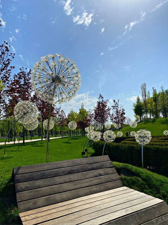 Đèn LED Bông hoa Bồ Công Anh Dandelion đường kính 1.5m, nhiều màu RGB - Giải pháp chiếu sáng cảnh quan kiểu mới