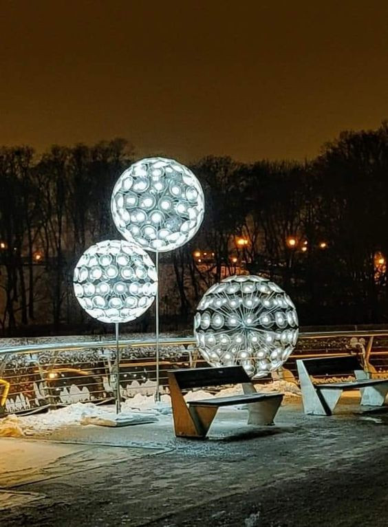 Đèn LED Bông hoa Bồ Công Anh Dandelion đường kính 1.5m, nhiều màu RGB - Giải pháp chiếu sáng cảnh quan kiểu mới