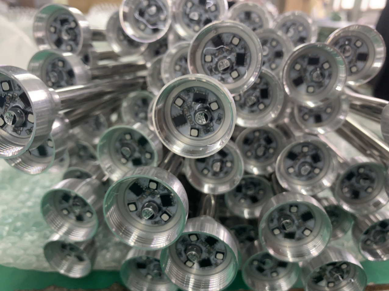 Đèn LED Bông hoa Bồ Công Anh Dandelion đường kính 1.5m, nhiều màu RGB - Giải pháp chiếu sáng cảnh quan kiểu mới