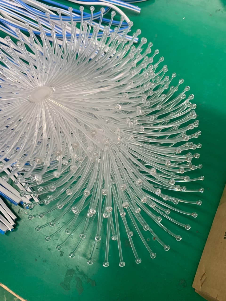 Đèn LED Bông hoa Bồ Công Anh Dandelion đường kính 1.5m, nhiều màu RGB - Giải pháp chiếu sáng cảnh quan kiểu mới