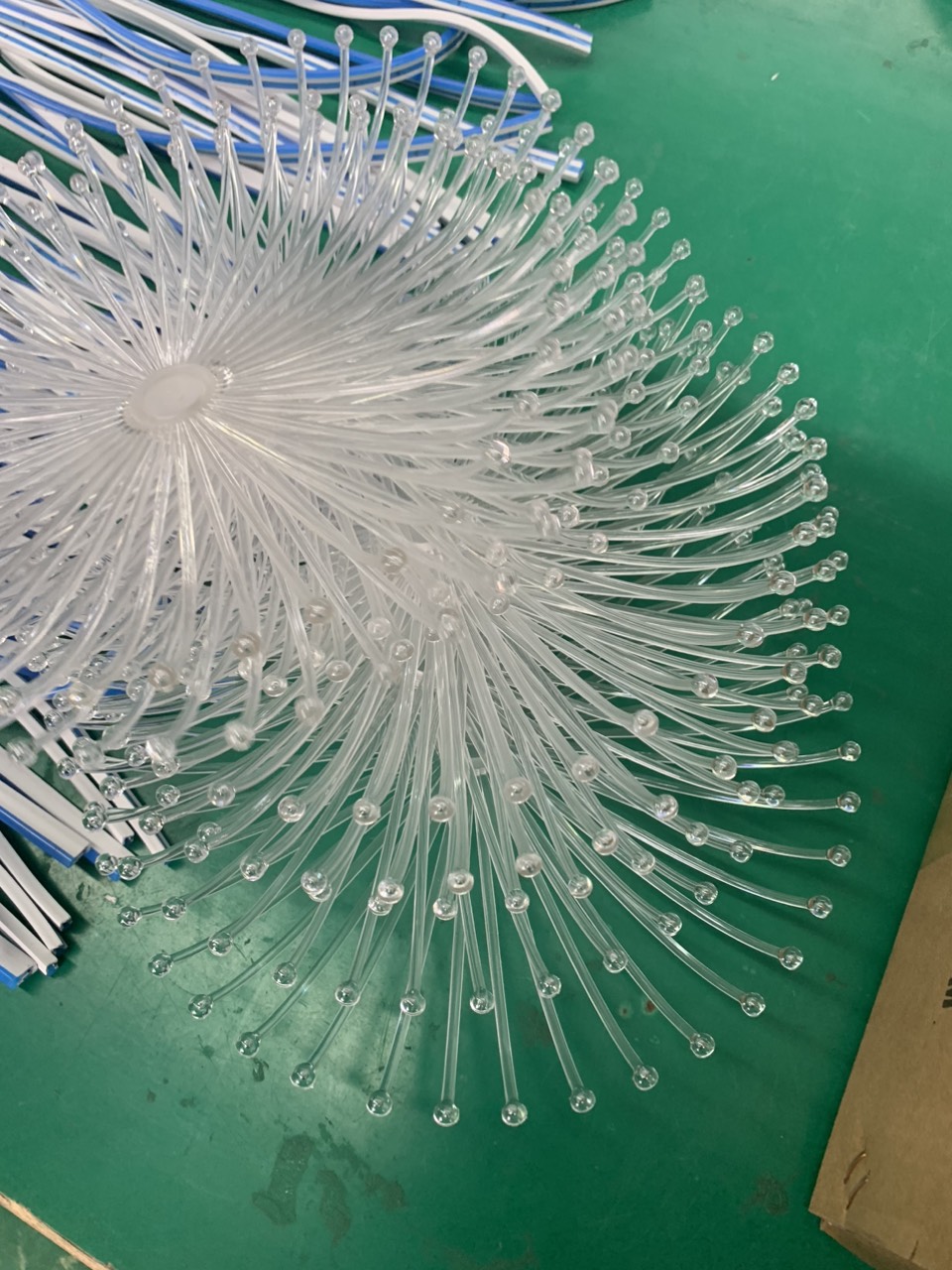 Đèn LED Bông hoa Bồ Công Anh Dandelion đường kính 1.5m, nhiều màu RGB - Giải pháp chiếu sáng cảnh quan kiểu mới