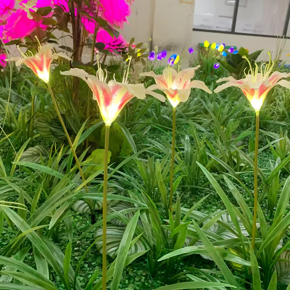 Đèn LED Mô Phỏng Bông Hoa Loa Kèn - Simulation lily flowers light cho Vườn Ánh Sáng Zalaa Light Garden