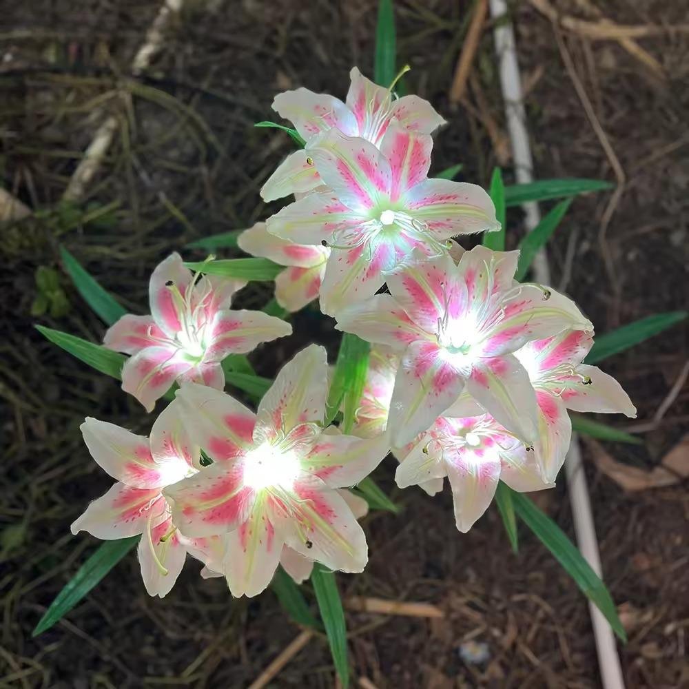 Đèn LED Mô Phỏng Bông Hoa Loa Kèn - Simulation lily flowers light cho Vườn Ánh Sáng Zalaa Light Garden