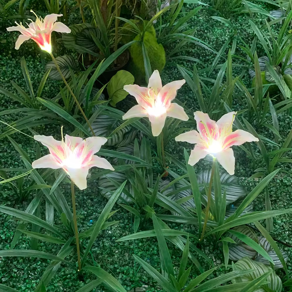 Đèn LED Mô Phỏng Bông Hoa Loa Kèn - Simulation lily flowers light cho Vườn Ánh Sáng Zalaa Light Garden