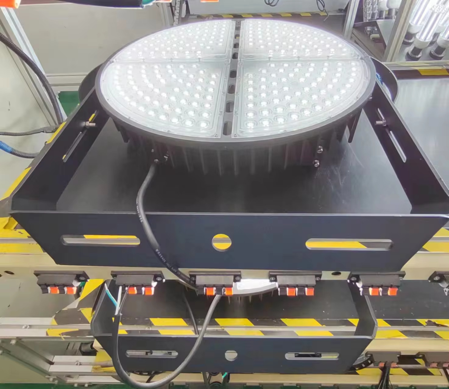 Đèn LED Pha Chiếu Sân Golf 1000W Module Philips ZFL-CLEO-INV-ZIG-1000 Zalaa