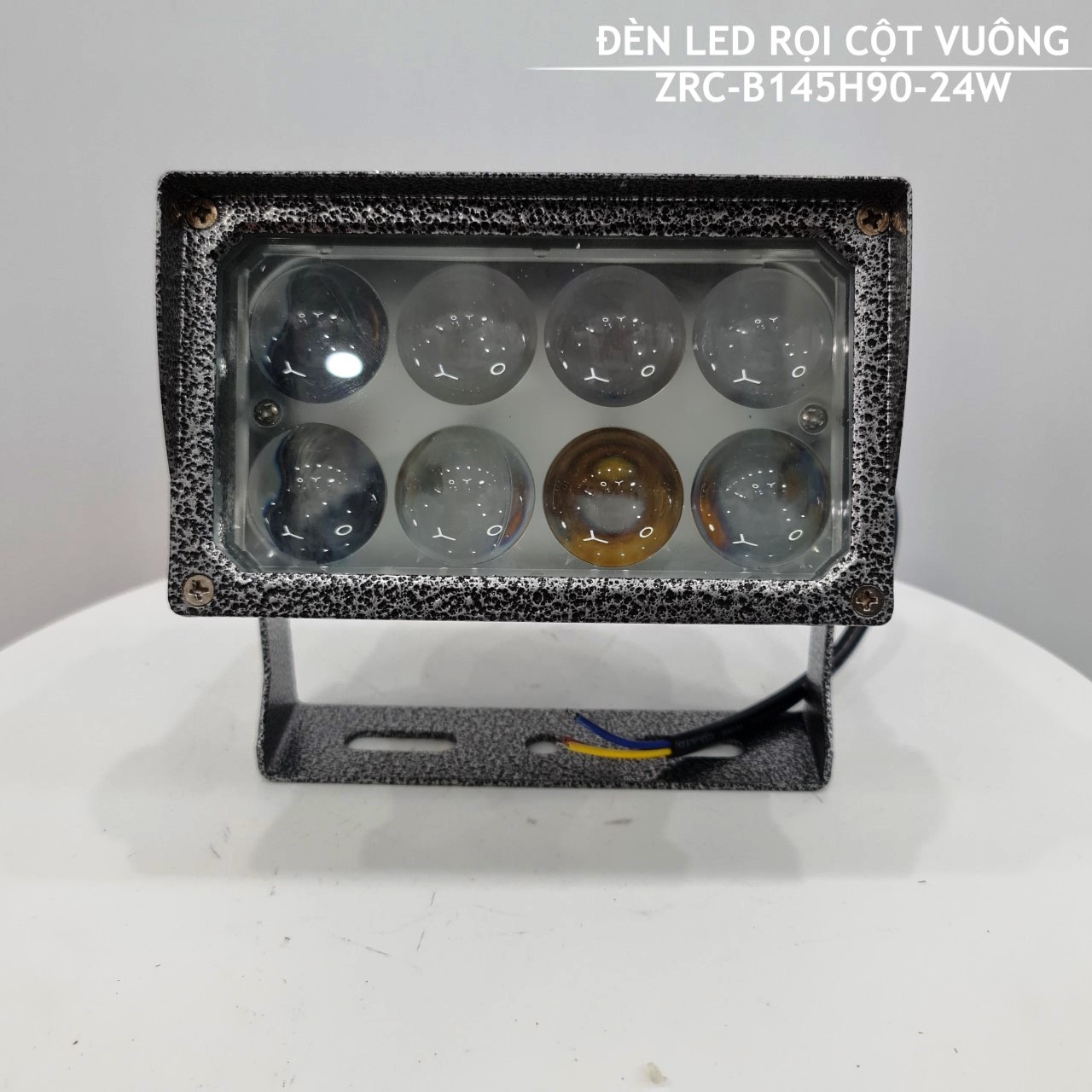 Đèn Led Rọi Cột Vuông 24W Mã sản phẩm ZRC-B145H90-24W