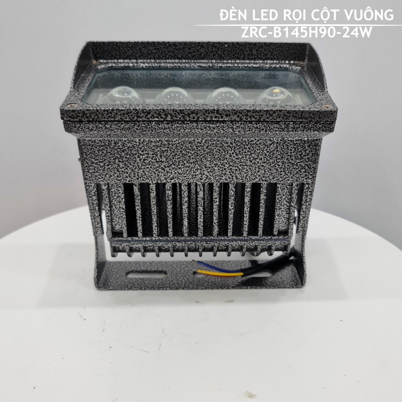 Đèn Led Rọi Cột Vuông 24W Mã sản phẩm ZRC-B145H90-24W