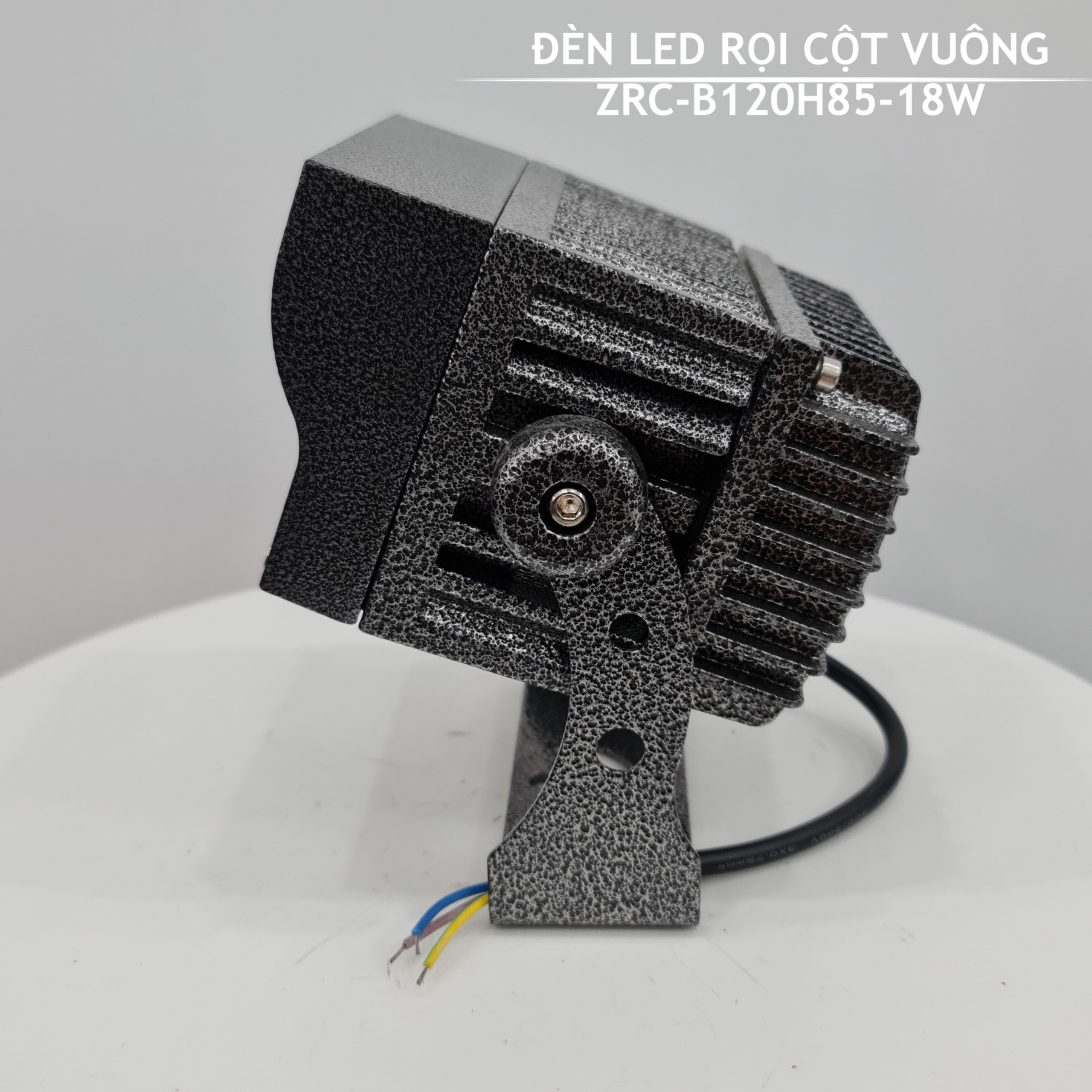 Đèn Led Rọi Cột Vuông 18W Mã sản phẩm ZRC-H120B85-18W