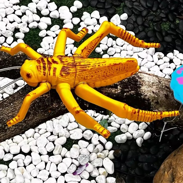 Đèn LED ZALAA Mô Phỏng Châu Chấu Năng Động Cho Vườn Ánh Sáng / Light Garden