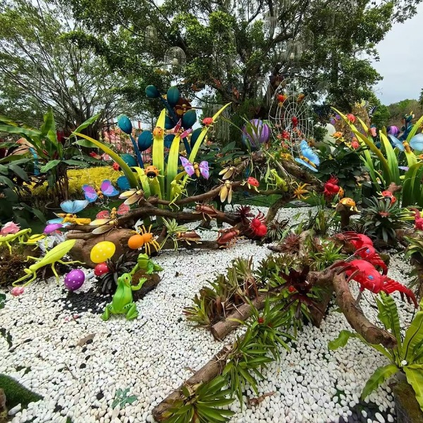 Đèn LED ZALAA Mô Phỏng Con Bọ Ngựa Mantis Năng Động Cho Vườn Ánh Sáng / Light Garden