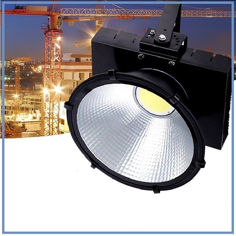 Đèn Pha LED Cầu Cảng Rọi Xa cho những công trình rộng lớn ngoài trời công suất từ 200W đến 2000