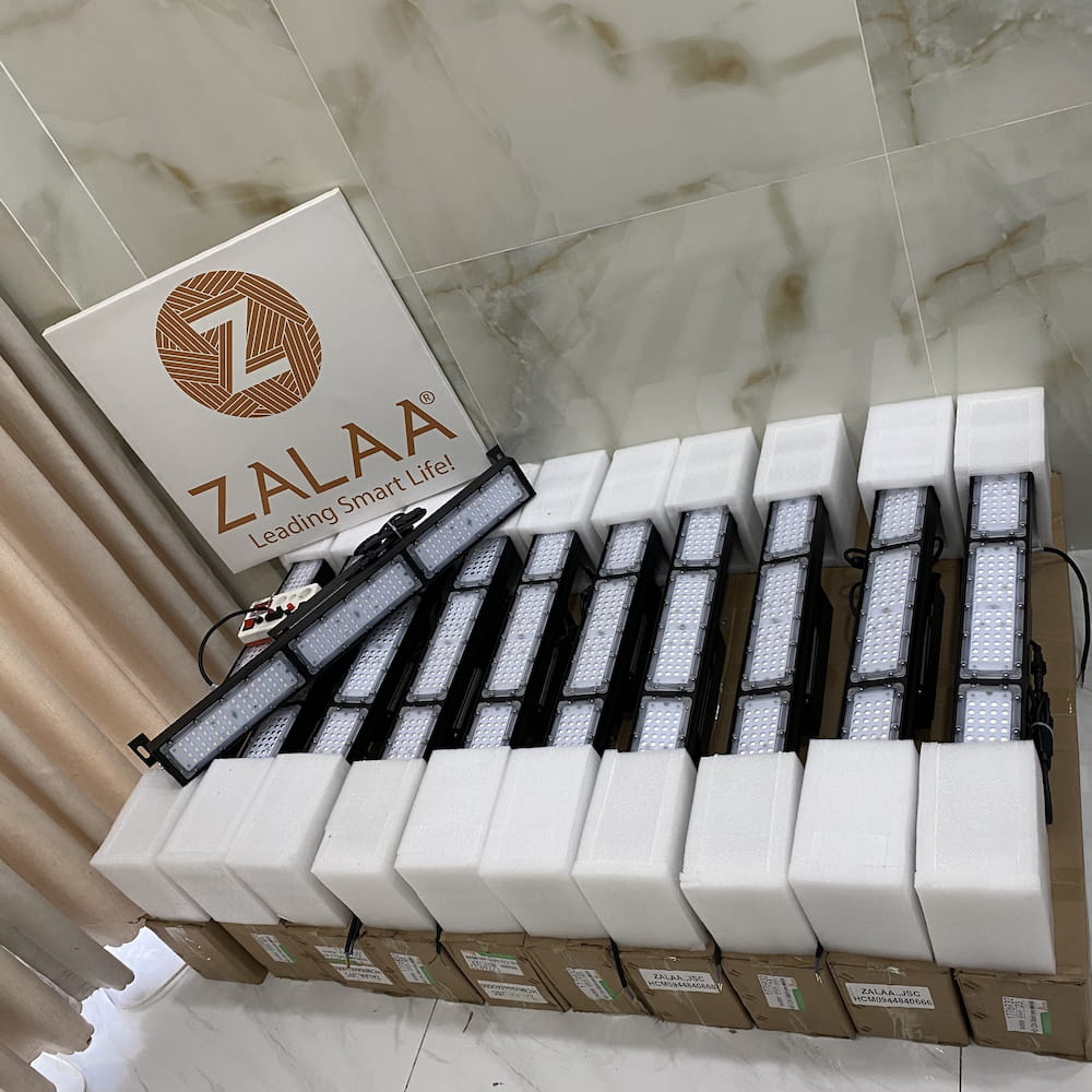 Đèn Pha LED Module 150W Philips Cao Cấp Mã SP ZFG-MOD-150PL ZALAA - Kiểu dáng thiết kế dạng thanh ngang sang trọng, Bảo hành 3 năm