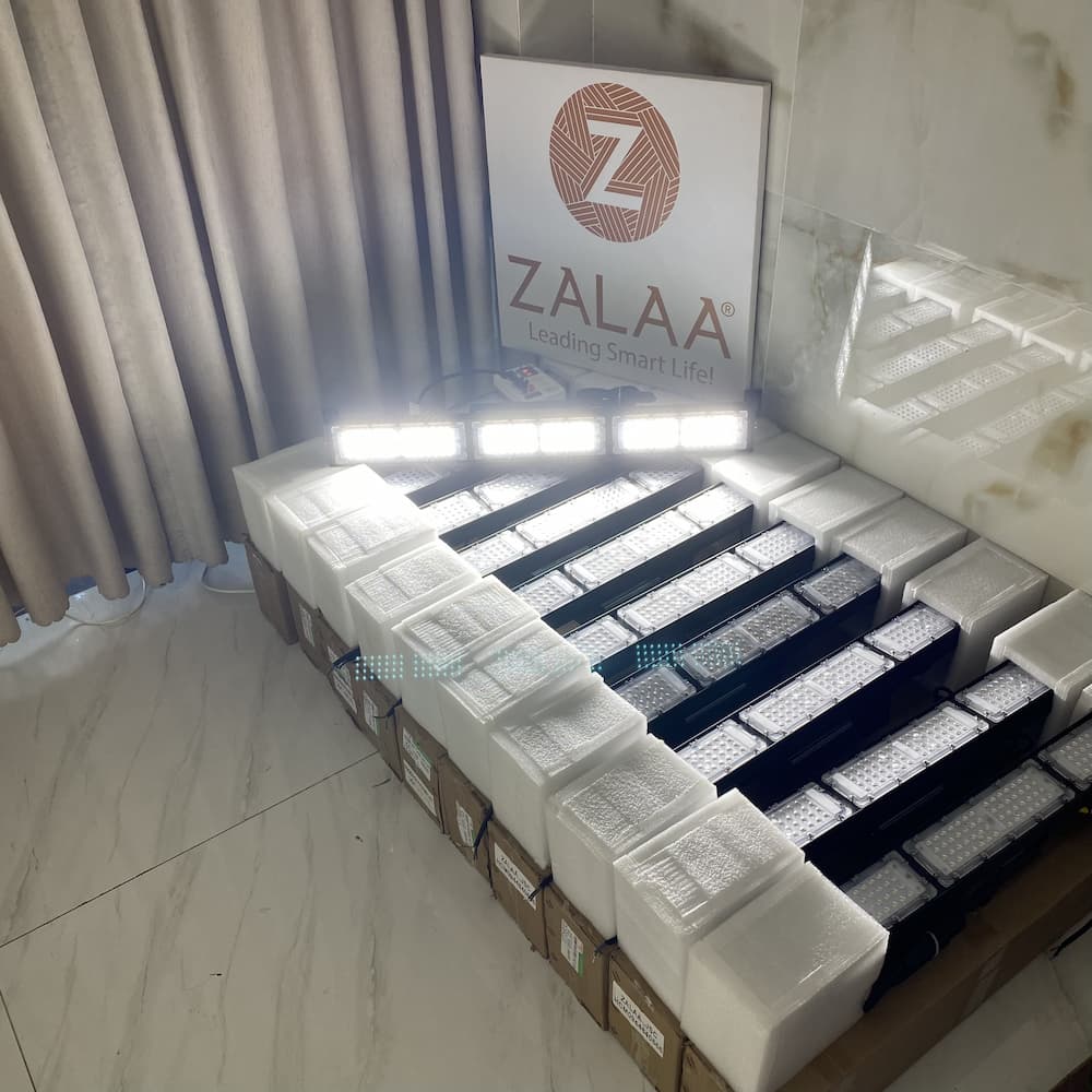 Đèn Pha LED Module 150W Philips Cao Cấp Mã SP ZFG-MOD-150PL ZALAA - Kiểu dáng thiết kế dạng thanh ngang sang trọng, Bảo hành 3 năm