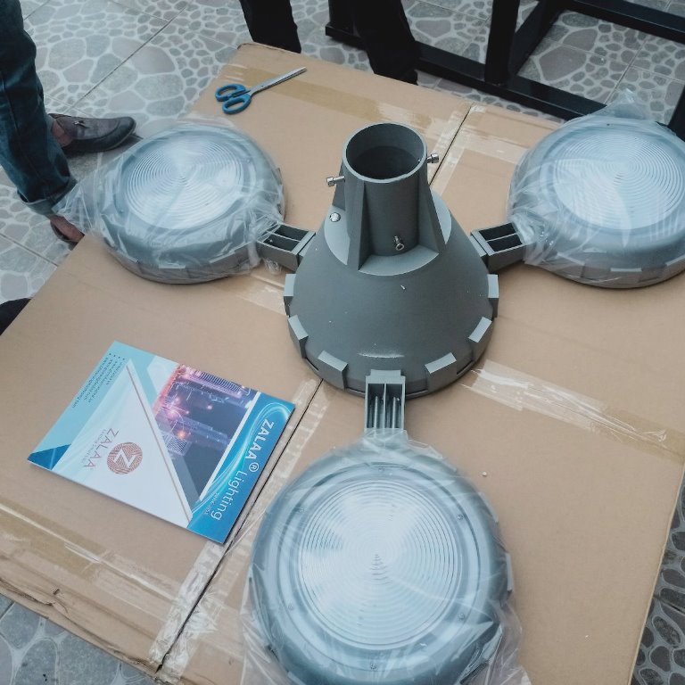 Đèn Sân Vườn Hiện Đại Năng Lượng Mặt Trời ZG-TYD2005-3 28W ZALAA Cho cột cao 3-5m