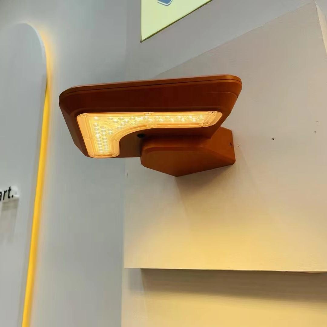 Đèn Solar Gắn Tường Ngoài Trời IP65 Thiết Kế Tối Giản – Giải Pháp Chiếu Sáng Bền Bỉ, Thẩm Mỹ Cho Dự Án