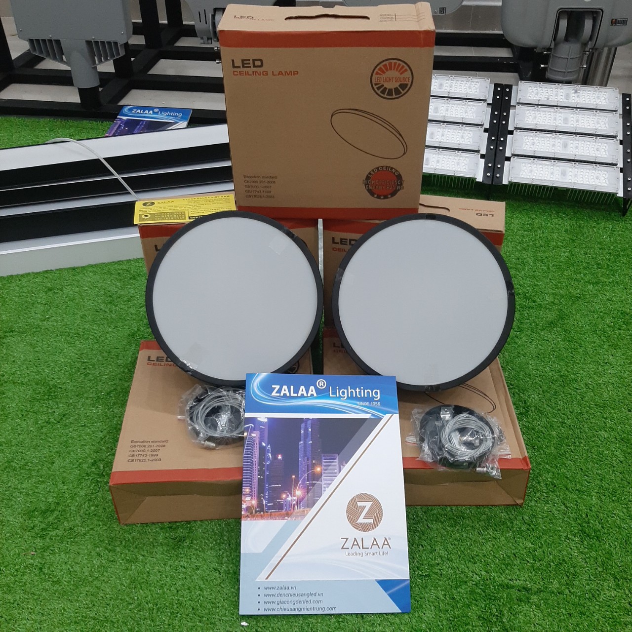 Đèn Thả Trần Văn Phòng hình chữ O liền, ánh sáng tràn màn hình đường kính 250mm