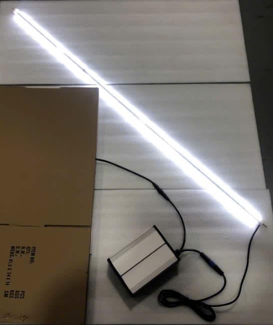 Bộ đèn tuýp LED 1M 50W năng lượng mặt trời ứng dụng cho Đèn trụ cổng, tường rào