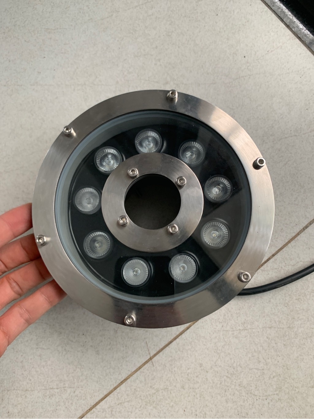 Đèn Âm Nước Bánh Xe Vòi Phun đổi màu 9W KT D160-H85-D35 24V RGV