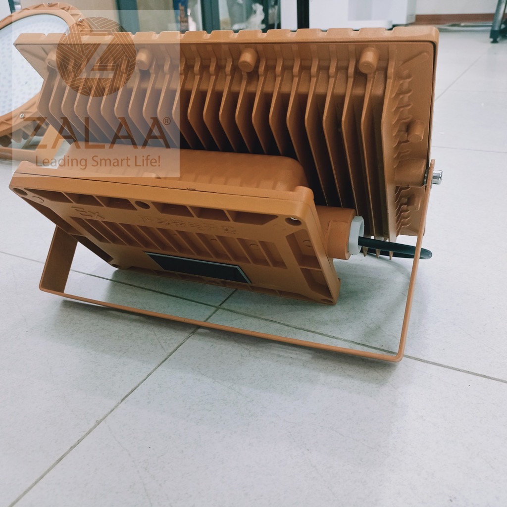 Đèn pha chống cháy nổ chuyên dụng hầm mỏ, xưởng Sơn, nhà máy cồn mã số ZFR-EX-100 công suất 100w; 150w; 200w