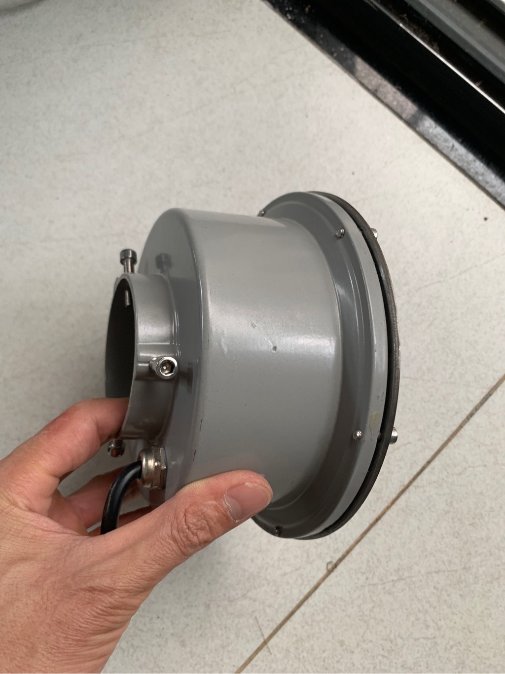 Đèn Âm Nước Bánh Xe Vòi Phun đổi màu 9W KT D160-H85-D35 24V RGV