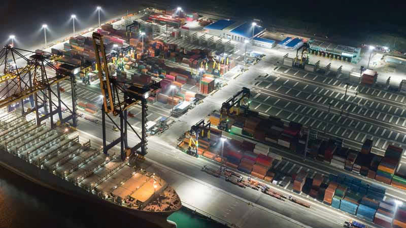 Hệ Thống Nâng Hạ Đèn Cho Bãi Đỗ Xe, Cảng Biển & Sân Bay | ZALAA Lighting