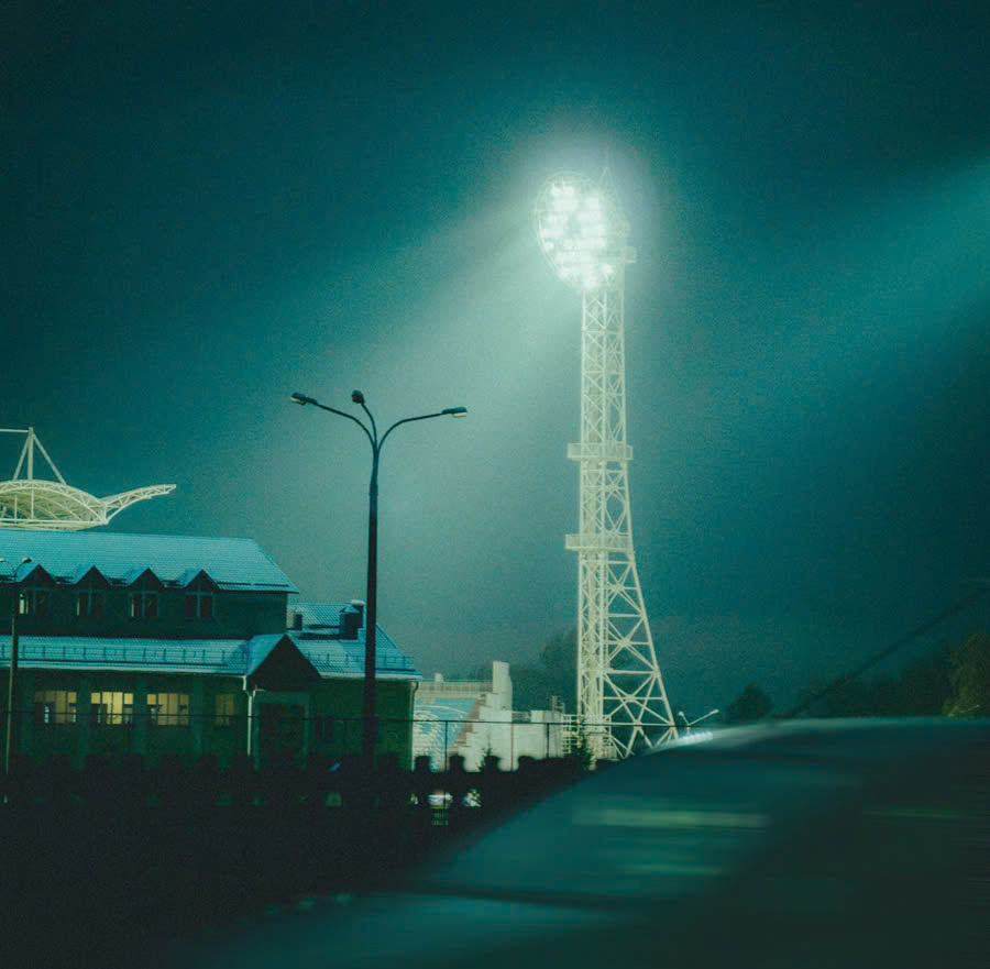 Hệ Thống Nâng Hạ Đèn Cho Bãi Đỗ Xe, Cảng Biển & Sân Bay | ZALAA Lighting