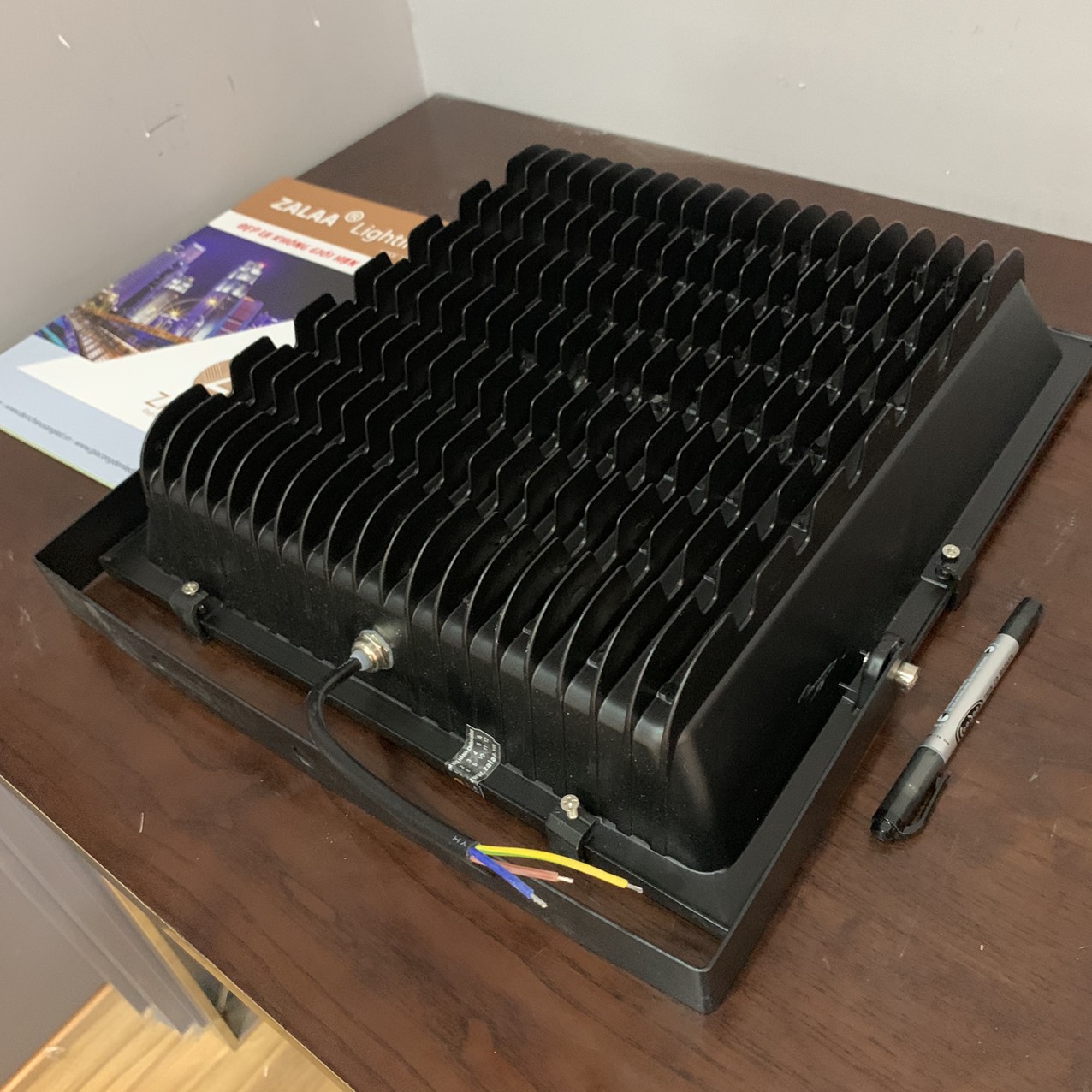 Đèn Pha LED 200W Chip COB bảng LED bảo hành 2 năm ZFR-200COB