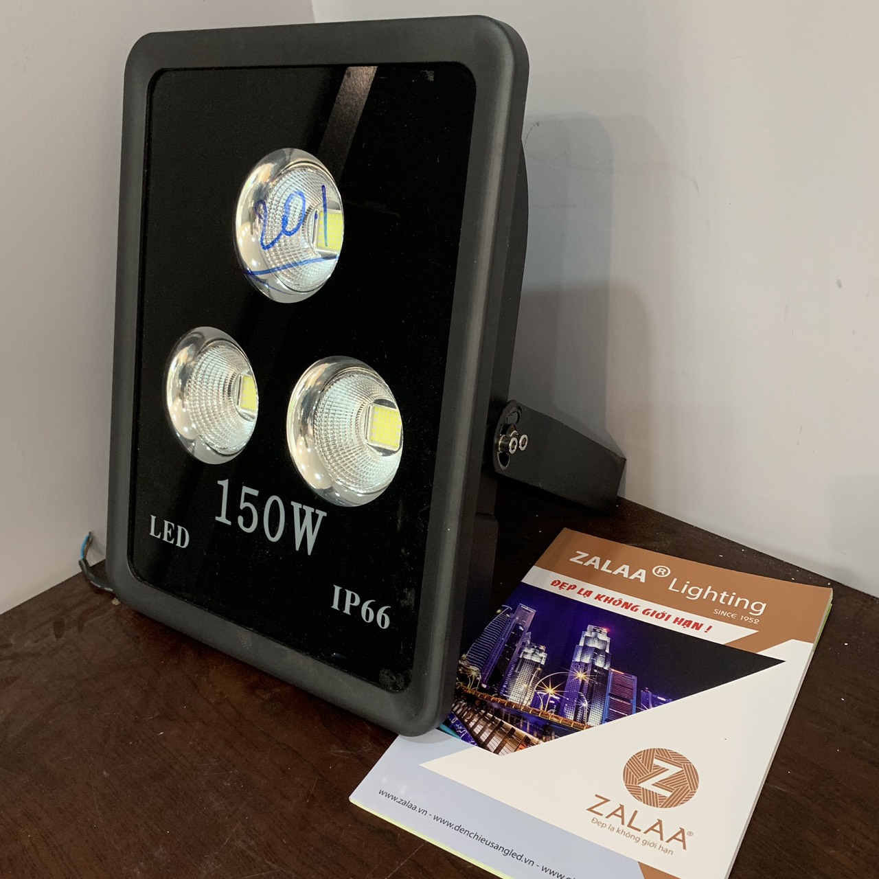 Đèn pha led chiếu sâu COB 150W mã ZFS150 ZALAA