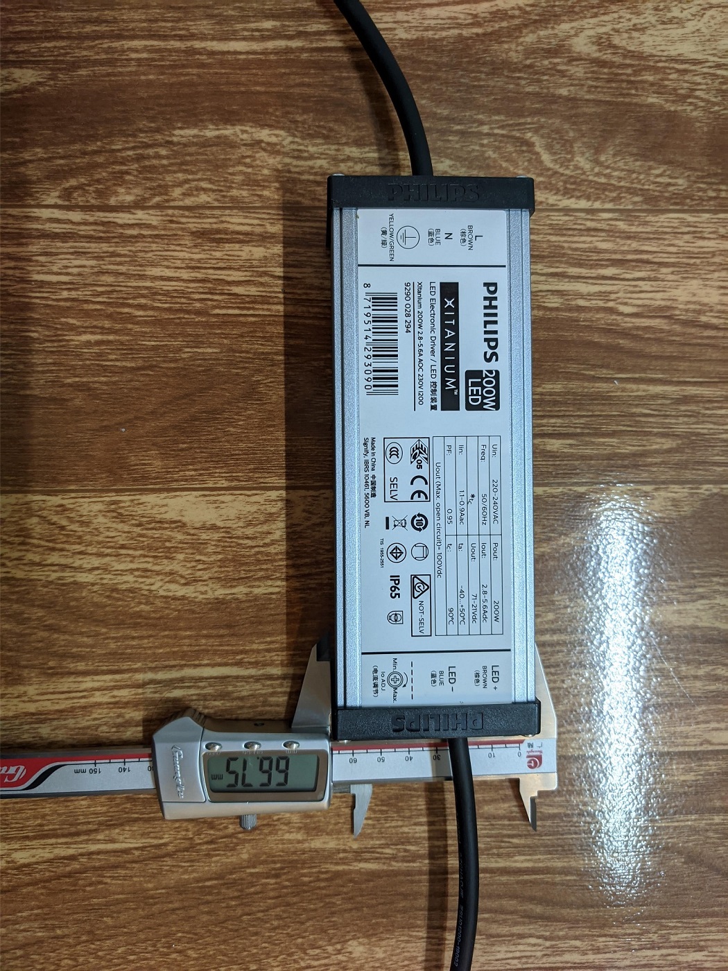 Nguồn Driver LED Philips Xitannium 200w 1 cấp công suất - 2.8-5.6A AOC 230V I250