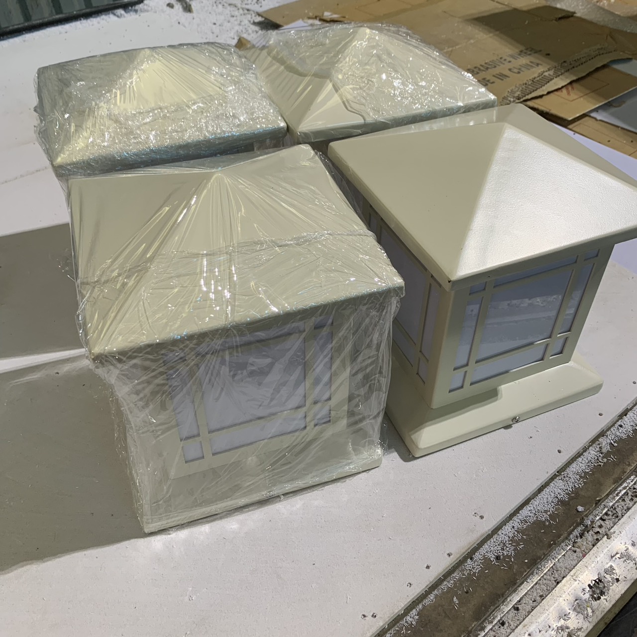 Đèn Trụ Cổng Vuông D250mm LED-E27 Chất liệu Inox Sơn theo yêu cầu